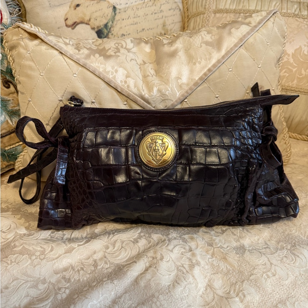 Gucci Large Burgundy Crocodile-Embossed Leather Clutch with Gold Emblem